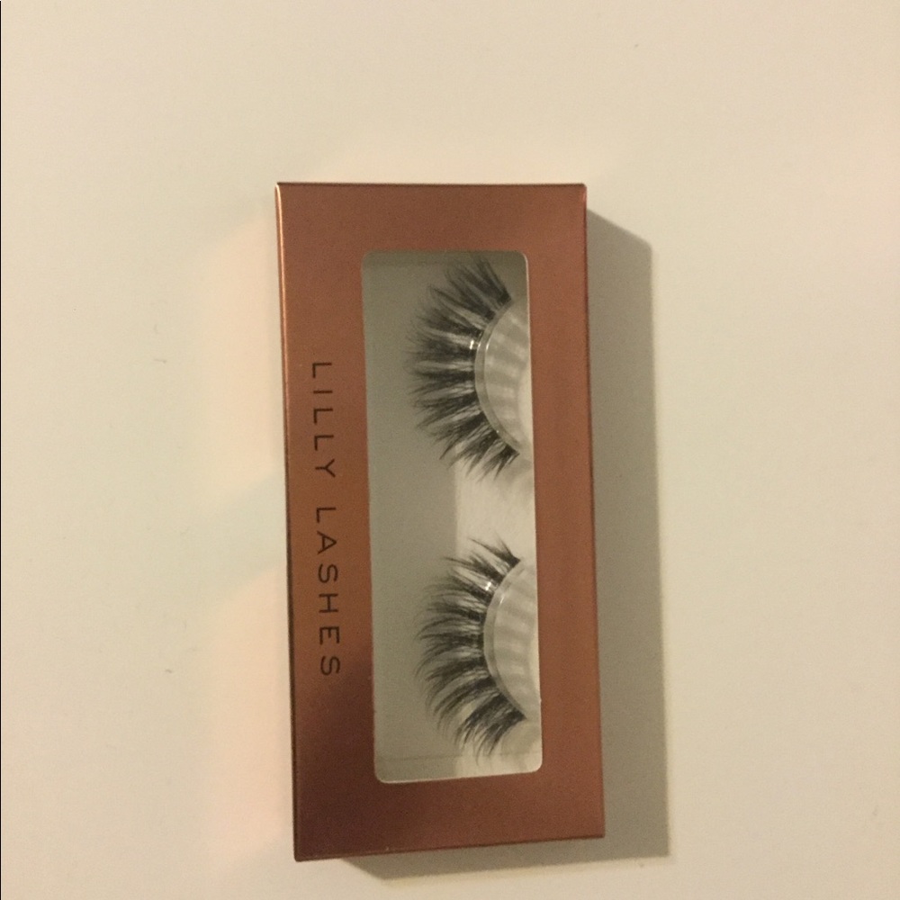 Lilly lashes
